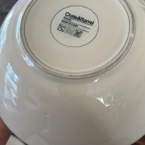Crate&Barrel Rare Bowl Set of 5 - Beige - Picture 5 of 6